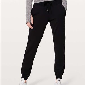 Lululemon ready to rulu jogger size 4